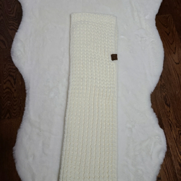 NWT Infinity scarf with fleece insert - Picture 2 of 3